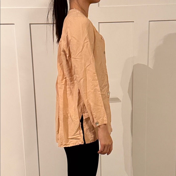 Linen Button-Up Top - Picture 2 of 7